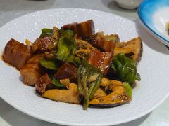 红烧肉炖假鲍鱼-品味居·首店·大连鲜活海鲜大连菜(东港店)