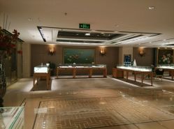 -北京七彩云南翡翠珠宝旗舰店(月坛店)