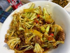 -霸蛮湖南菜·牛肉粉(荣京西街店)