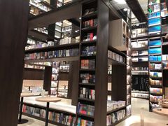 -钟书阁(群光广场店)