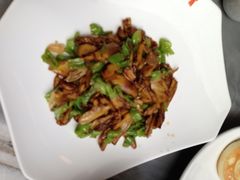 iphone_upload_pic-蔼若春.传承三十年云南菜(金碧公园店)