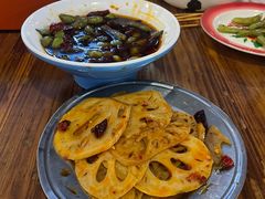 -冶建镜子·老南昌大排档·江西虾王(总店)