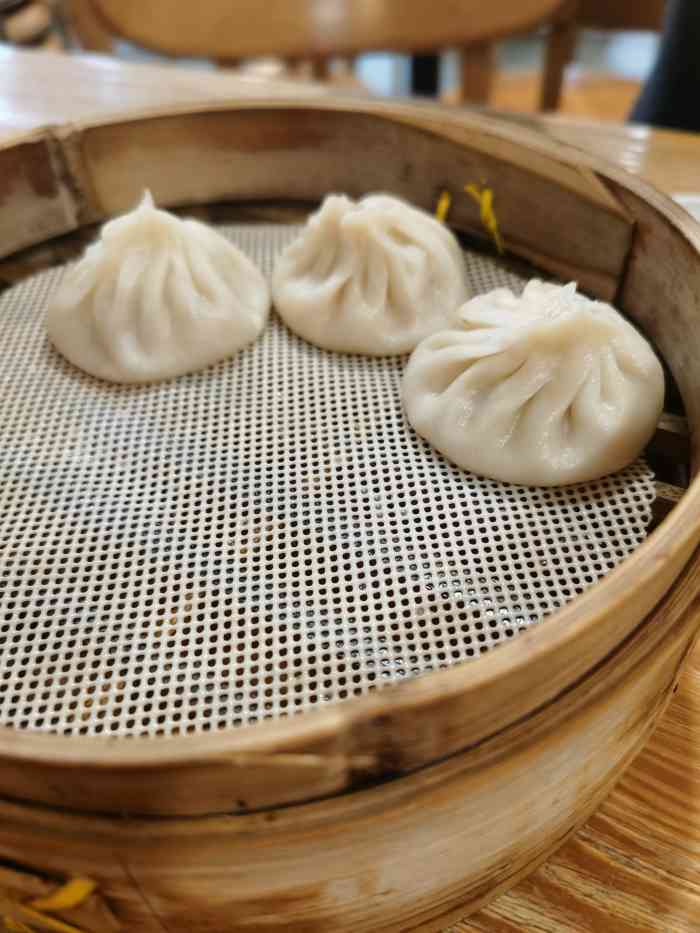味津香汤包馆(豫园店)-"[糖果]位置在城隍庙不远处,一个拐弯的地.