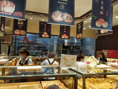 面包甜点陈列柜-申氏糕点(三好街店)