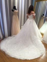 -Flora婚纱礼服定制租赁店