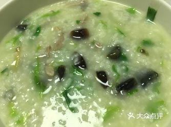 减肥的时候，如果只能喝粥，皮蛋瘦肉粥一定是首选