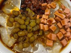 碎花冰粉-四小区火锅·巷子里的重庆火锅(花照壁店)