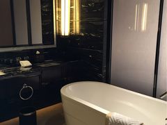 -中山利和希尔顿酒店