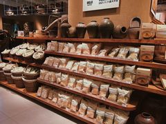 面包甜点陈列柜-七鲜超市(瑞虹天地太阳宫店)