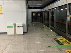 -昆明火车站(地铁站)