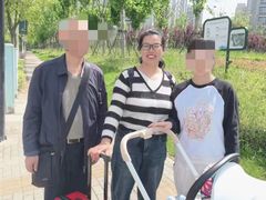 -上海雏渐肥月嫂