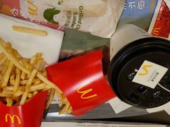 -麦当劳(南磨房店)