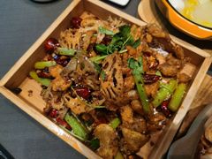 川味馋嘴蛙-望乡楼上海菜(日月光店)