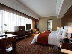 -上海龙之梦万丽酒店