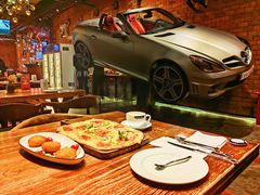 -1886德国汽车餐厅(外滩十六铺码头店)