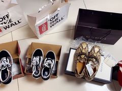 -Gucci(首创奥特莱斯店)