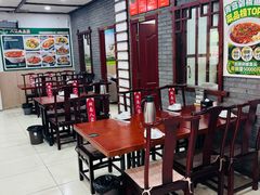 -湖南人家湘菜馆(镇江路店)
