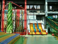 -蒙特利亲子乐园