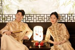 -雪中彩影婚纱摄影·微光艺术中心