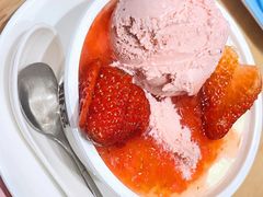 草莓梦幻雪双皮奶-满记甜品(荟聚购物中心店)