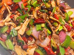 -老滇山寨•云南特色菜•地方菜•民族风情歌舞表演(金碧店)