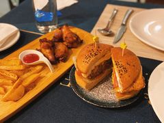 -又见马甲M8融合西餐厅(厦门体育中心店)