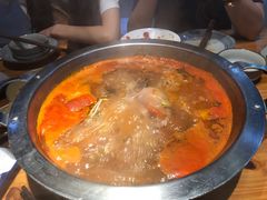 -野山舂·贵州现舂酸汤火锅(鸿通城店)