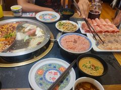 -沸炉重庆老火锅(军事博物馆店)