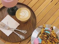 -浮漫咖啡(镜湖万达广场店)