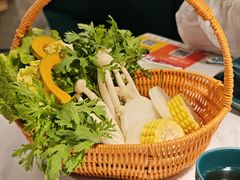 -椰子湾·海南火锅·糟粕醋·椰子鸡(正大广场店)