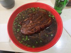 -小龙大肉面馆
