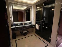 -天津京基皇冠假日酒店