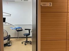 -瑞尔齿科(上海长风大悦城店)