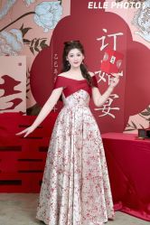 -莫小姐婚纱