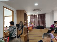 等位区-品香排骨饭(羊官路店)