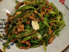 -胡桃里音乐餐厅(陶溪川店)(川湘赣菜·世界百大酒庄直供红酒·音乐表演)