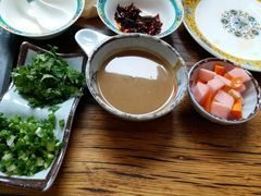 -毛辣果·贵州红酸汤牛肉火锅(西单店)