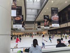 -冰纷万象滑冰场(深圳万象城店)