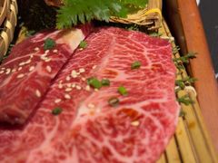 -山川小町·极番烧肉(新地假日广场店)