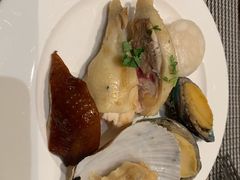 -广州万富希尔顿酒店·感趣自助餐厅·金秋蟹宴生蚝海鲜刺身烧烤