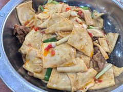 -湖南人家湘菜馆(镇江路店)