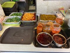 这些小料随便自己加-红鼻子桂林米粉(金唐新光界店)
