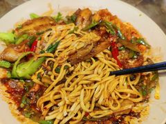 -方铲铲·成都板凳面(滨江银泰店)