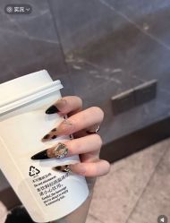 -桃色美甲沙龙