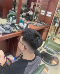 -尼特斯男士发型馆