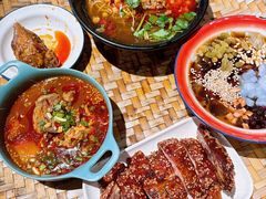 -爆炸头阿姨小四川正宗川味小吃(无任何分店)