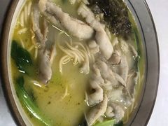 -明呈黄鱼面馆(斜土路店)