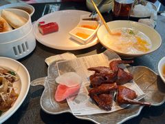 -蝴蝶里·粤菜·点心(滨江龙湖店)