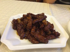 黑蒜子牛肉粒-津城食府(大理道店)