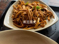 -亮亮面馆(经六路店)